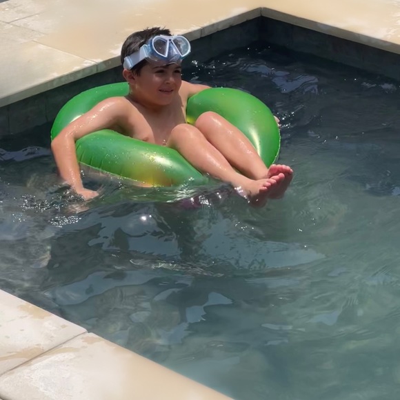 Meet your posher ambassador - Picture 7 of 10